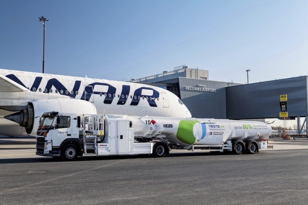 Finnair plane with sustainable aviation fuel