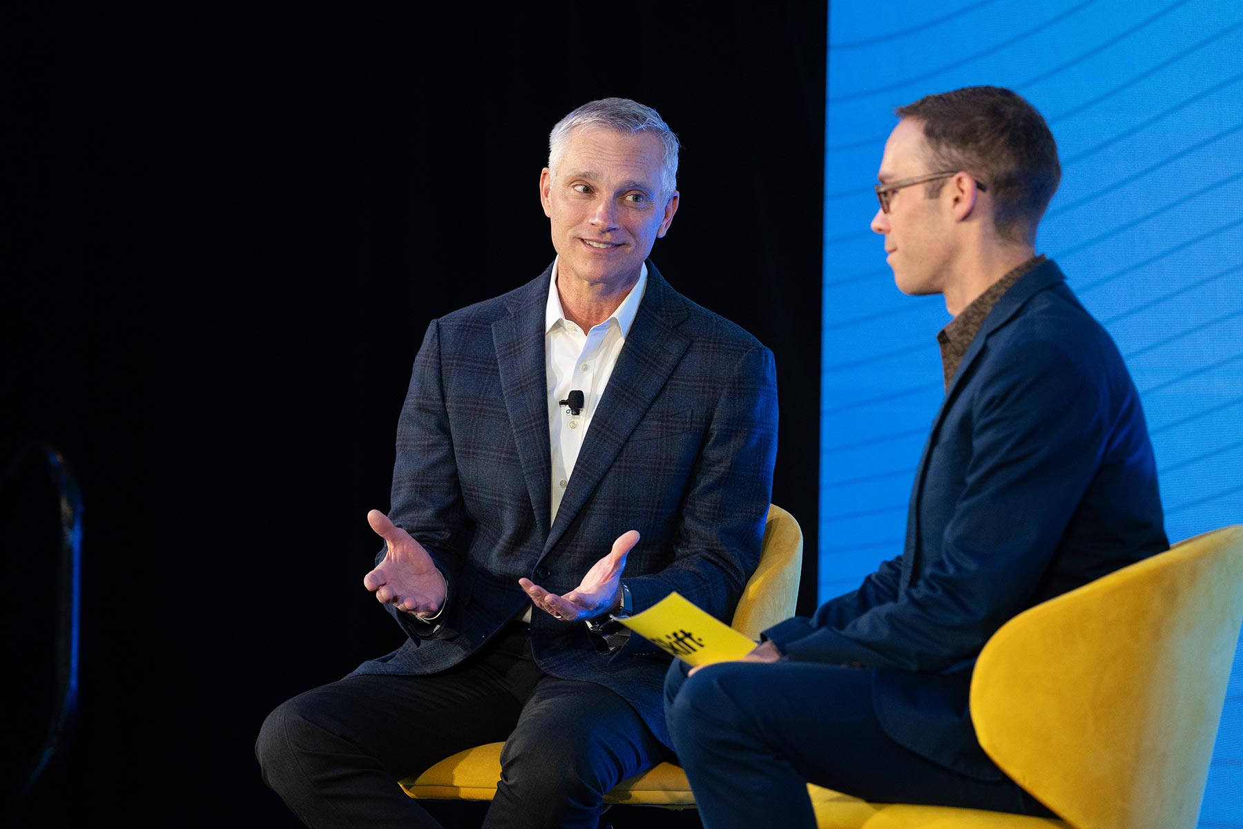 American Airlines CEO Robert Isom speaking on stage at Skift Aviation Forum in Fort Worth, TX, November 2023. Source: Skift.