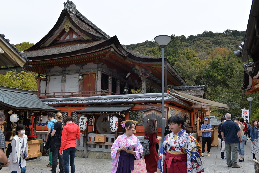 Kiyomizu-dera temple