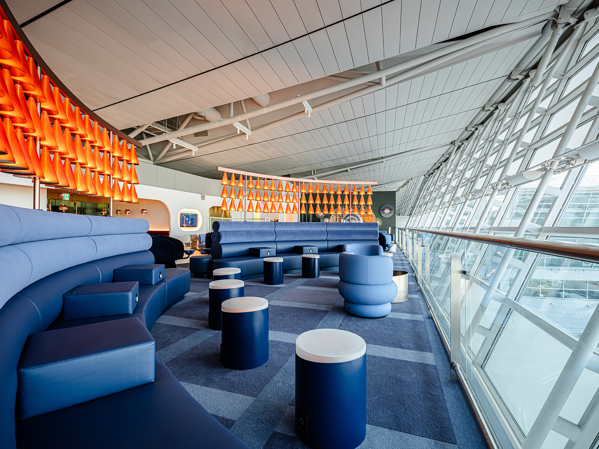 Inside the First-Ever Oneworld Airport Lounge