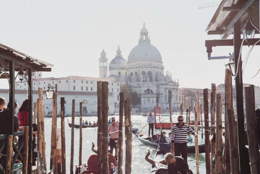 Venice Combats Overtourism: Caps Tour Group Sizes and Bans Loudspeakers