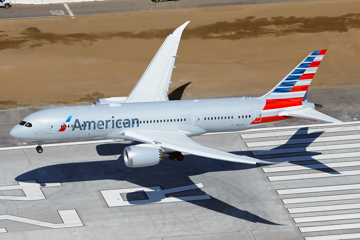 An American Airlines Boeing 787 Dreamliner / Wikimedia Commons/Jakkrit Prasertwit