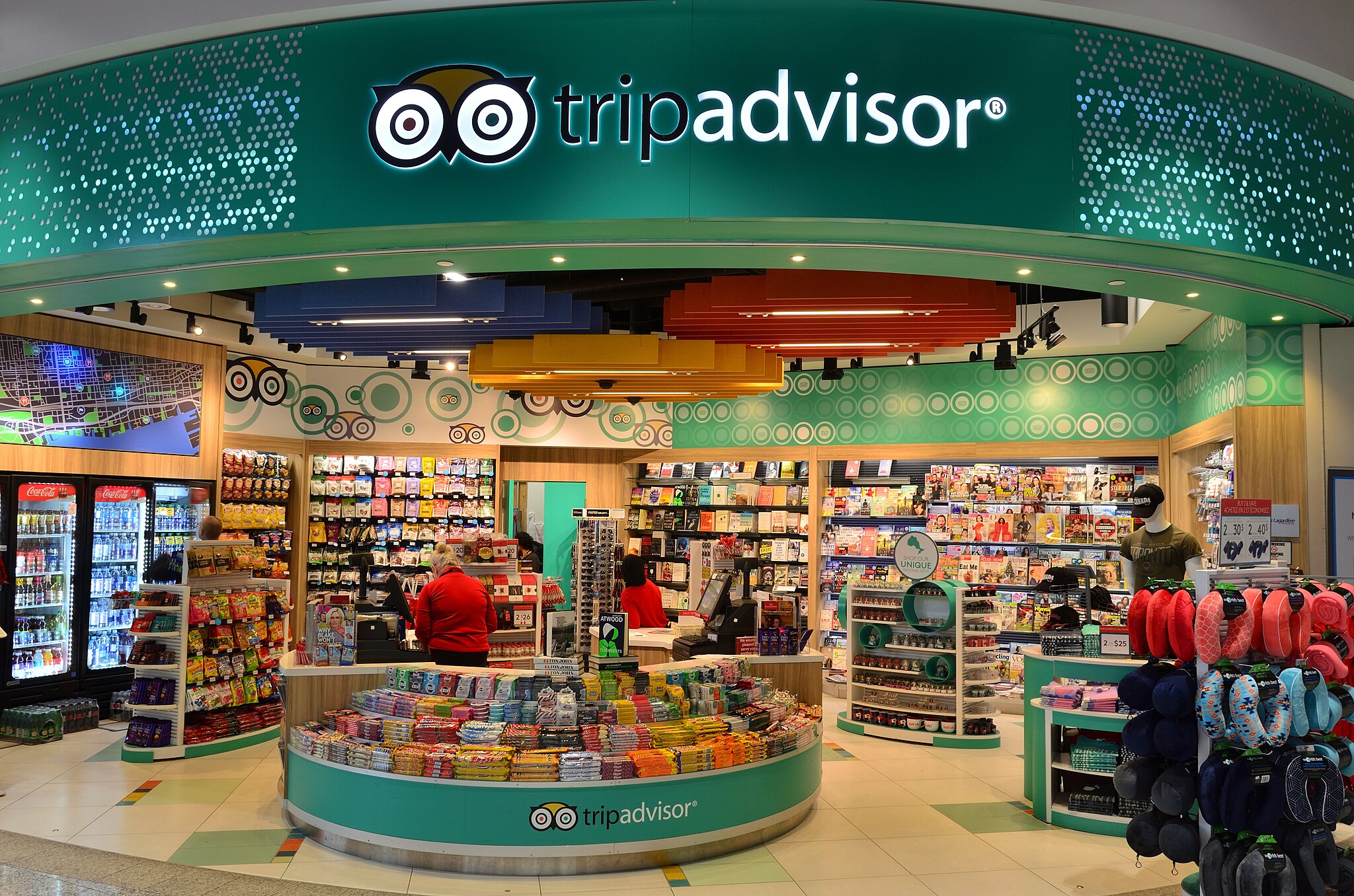 A Tripadvisor store as seen in Toronto Airport in November 2019. Source: Raysonho/Wikimedia https://commons.wikimedia.org/wiki/File:TripAdvisorTorontoAirportStore2.jpg