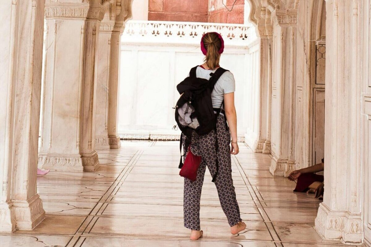 Single female traveler in India.
