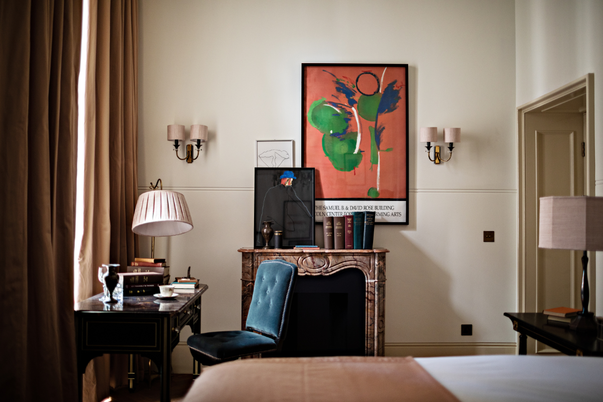 A suite at the London edition of Nomad Hotels, a brand now part of Hilton's network. Photo by Benoit Linero. Source: Sydell Group.