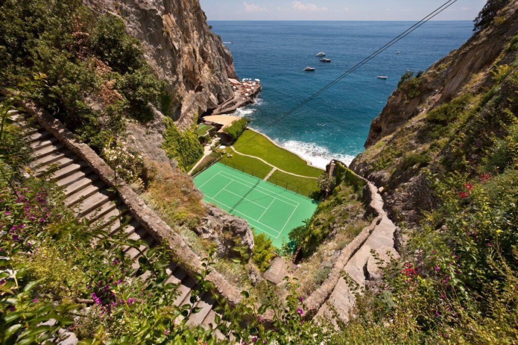 A tennis court at a Michelin three-Key hotel in Positano. Source: Il San Pietro