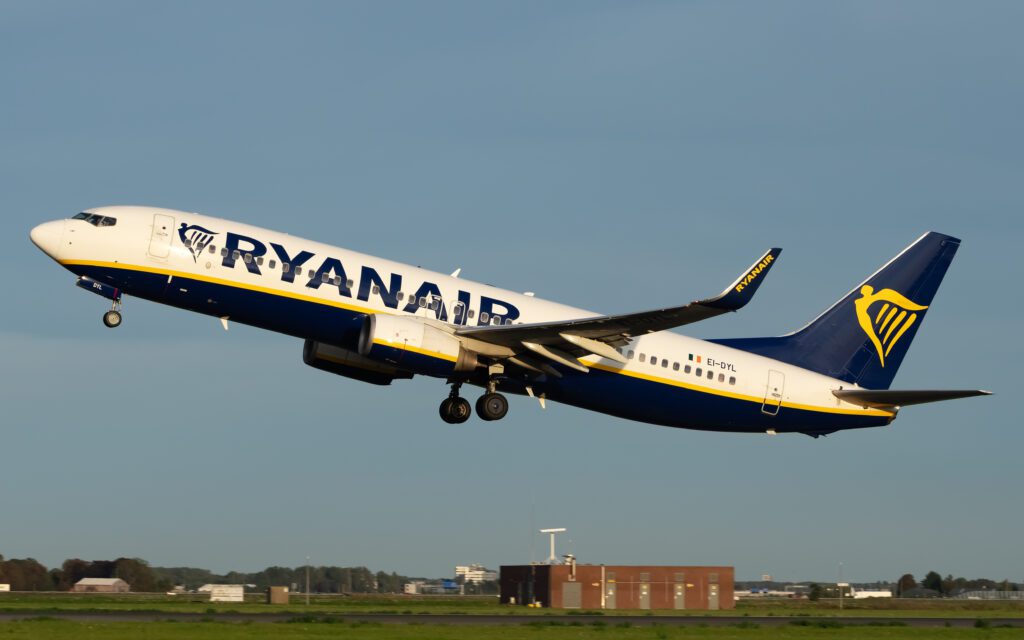 EI DYL Ryanair Boeing 737 8AS 3