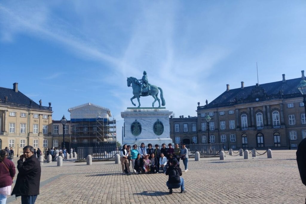 A Chinese tour group in Copenhagen