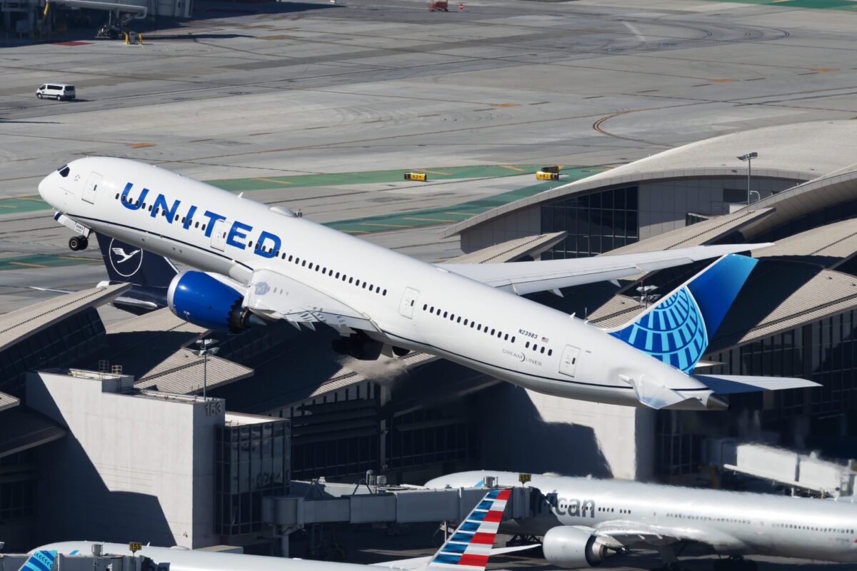 A United Boeing 787 Dreamliner at Los Angeles International Airport. Vincenzo Pace