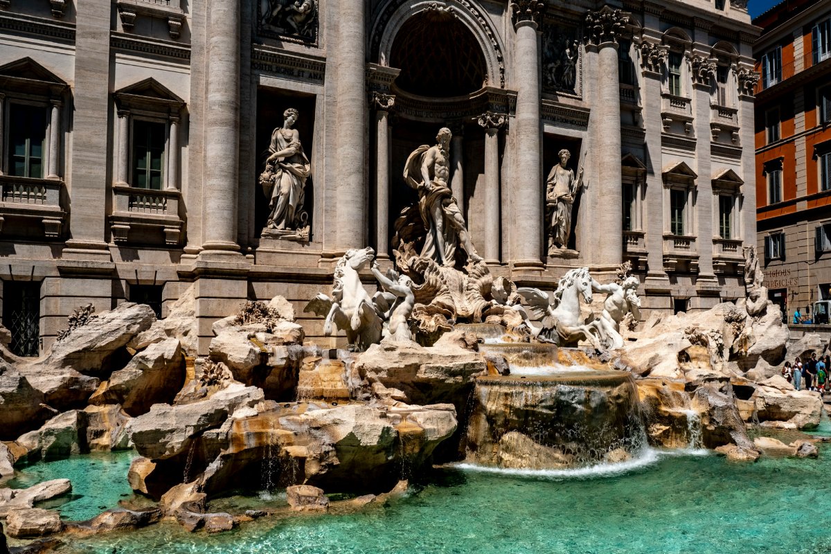 Rome Eyes Tourist Reservation System for Trevi Fountain