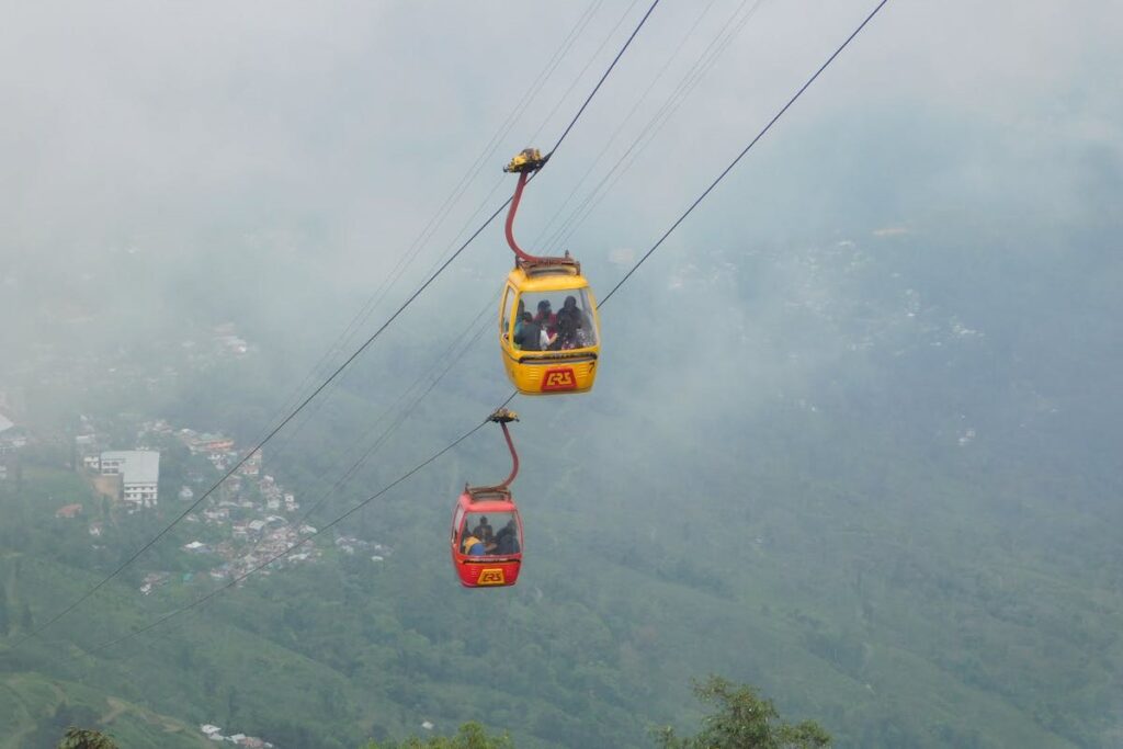 Image: Cable cars in Darjeeling, India.