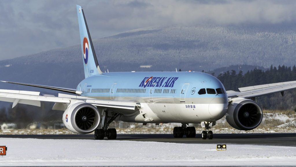 A Korean Air Boeing 787-9 Dreamliner at Vancouver Airport