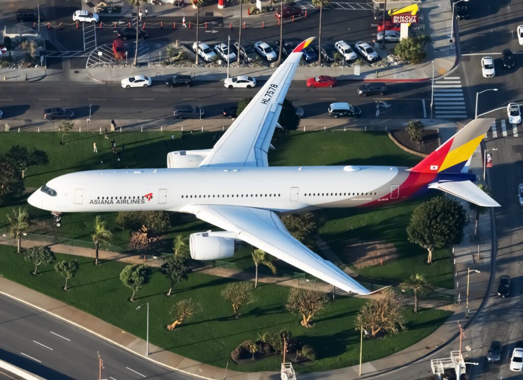 Asiana Airlines Airbus A350 approaching Los Angeles Airport.