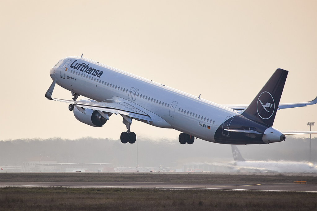 Lufthansa’s Mixed Climate Progress: More Efficient Aircraft but Emissions Rise