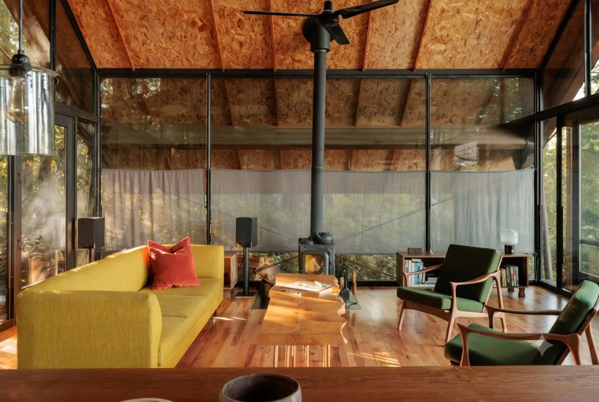 La Conner Glass Cabin